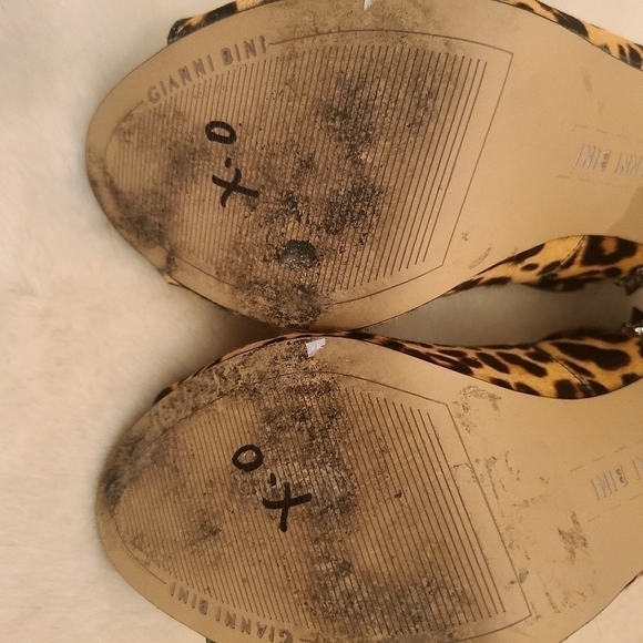 Nine West Leopard Patent Leather Peep Toe Platform Heels Size 7.5 - Picture 10 of 10